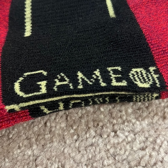 NWT Game of Thrones Lannister Embroidered Socks GOT - Picture 3 of 5